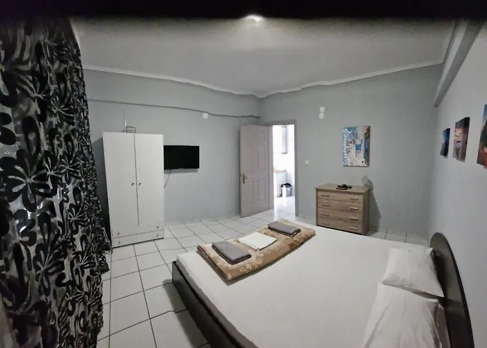 Dimitris House